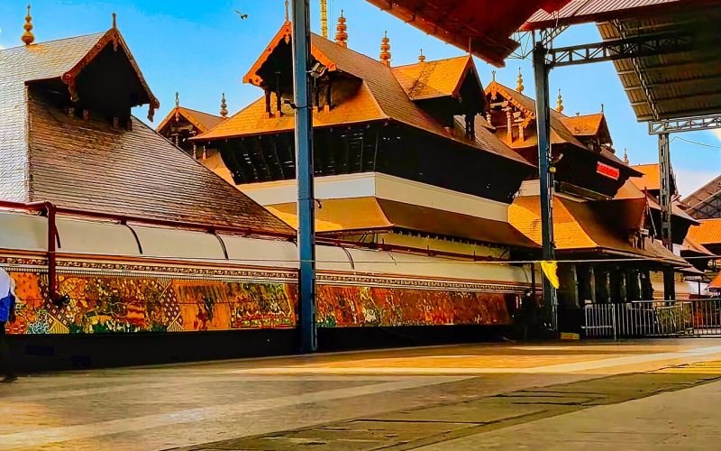 ഗുരുവായൂർ ക്ഷേത്ര യാത്ര