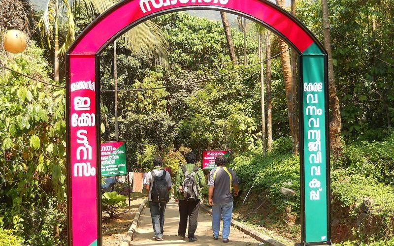 തുഷാരഗിരി വെള്ളച്ചാട്ടം